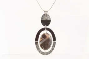 18" 925 Silver Agate Stone Pendant (34.40g.)